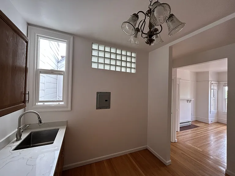 307 Frederick St — Photo 12