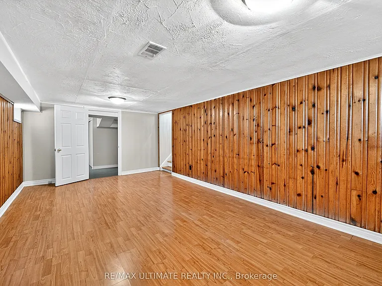 50 Charlemont Cres — Photo 27