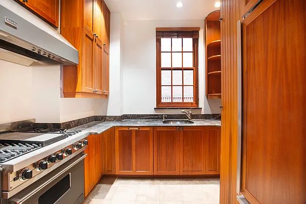 Rented by Corcoran | media 11