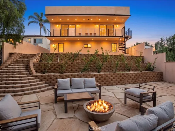 1102 W 6th St, San Pedro, CA 90731