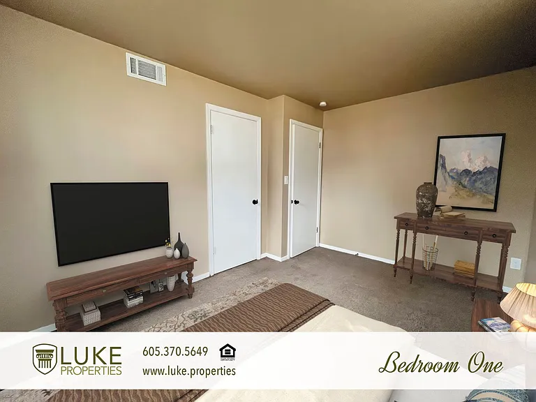 516 S Menlo Ave #1 — Photo 9
