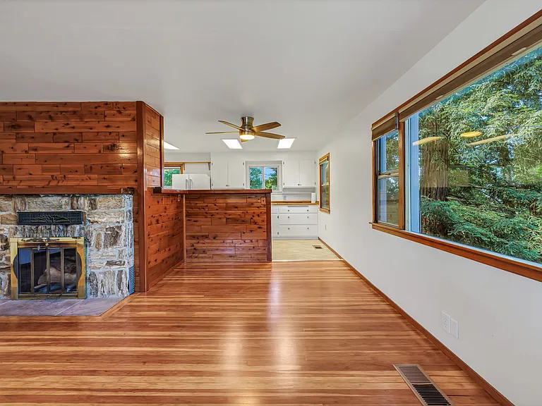 Breakfast nook or office!
