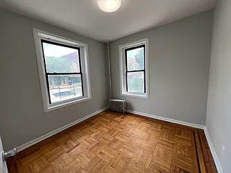 Rented by Sterea Agency