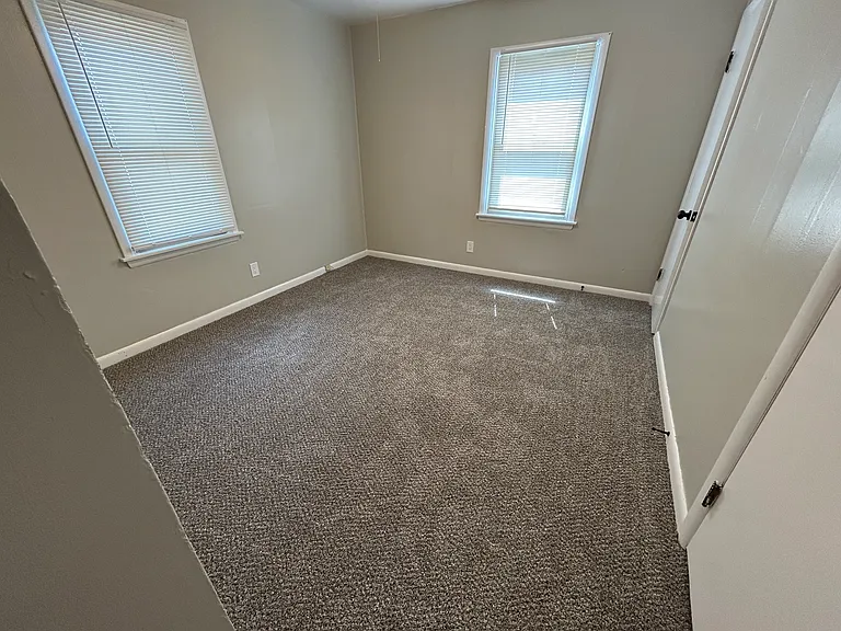 1021 S Dwight St — Photo 3