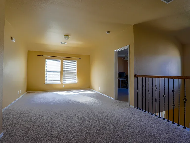 619 Fairglen Ct — Photo 9