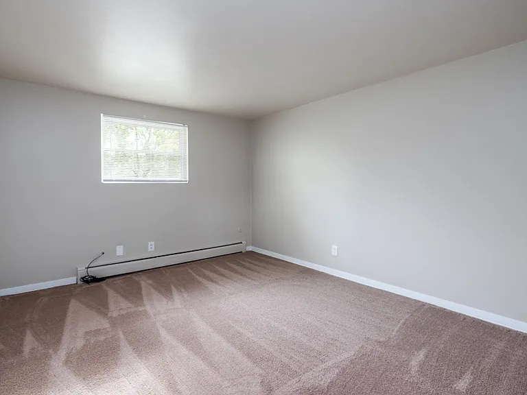 1 Gordon Pkwy — Photo 9