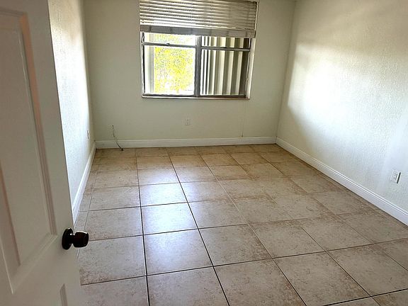 5th image of 1800 Sans Souci Blvd APT 419