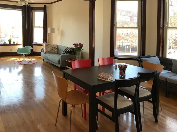 3857 N Leavitt St #2, Chicago, IL 60618