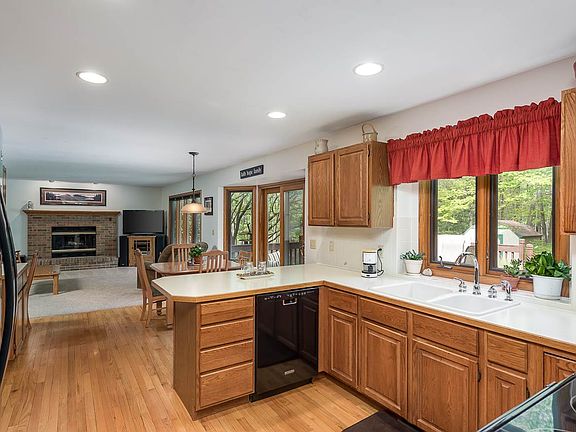 4th image of 2792 N Waskevich Ln
