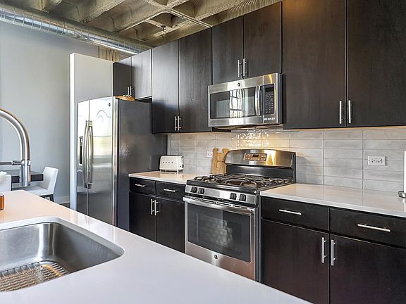 4th image of 154 School St APT 205