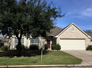 935 S Palmcrest Ct, Pearland, TX 77584