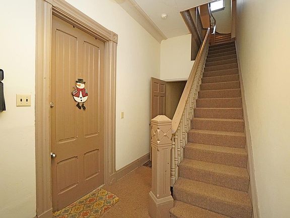 5th image of 2108 Kemper Ln
