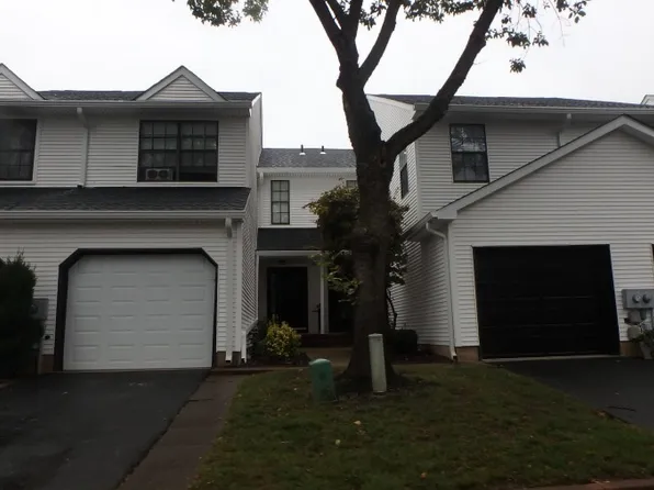 152 Chestnut Way, Manalapan, NJ 07726