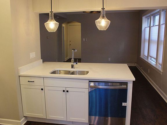 5th image of 5026 N Winthrop Ave APT 2N
