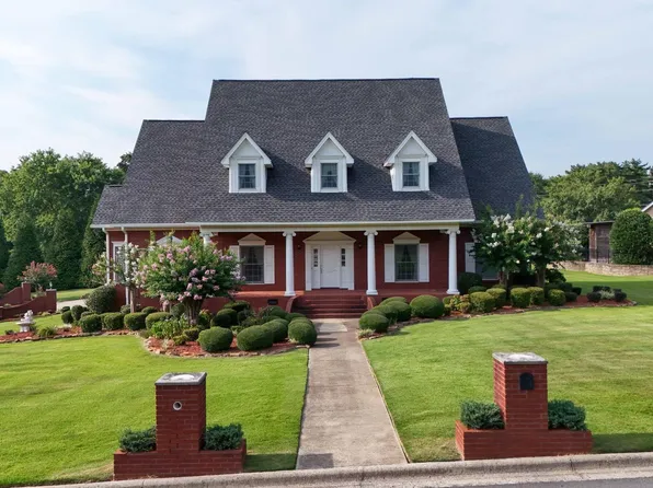 444 Turnberry Ln, Albertville, AL 35951