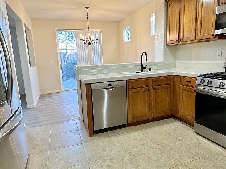 6682 Panther Creek Dr — Photo 8