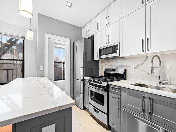 2nd image of 160 Smith St #3G