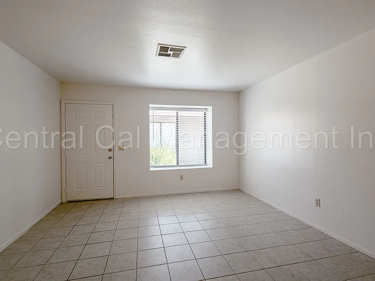 4201 Kilterbury Ln — Photo 3