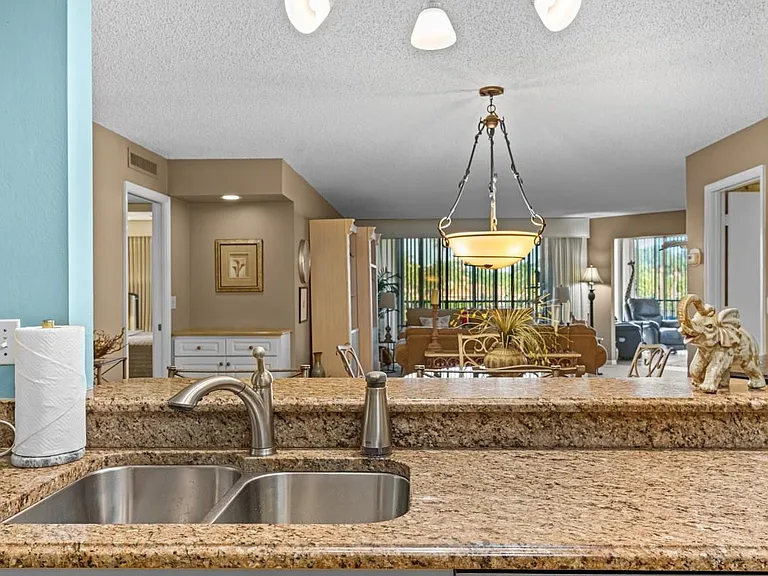 1815 Mooringline Dr #2E — Photo 21