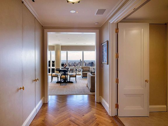 4th image of 80 Columbus Cir #72C