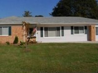 3708 Kings Point Rd, Virginia Beach, VA 23452