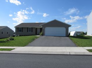 14 Meadow Dr #L-0450, Newmanstown, PA 17073