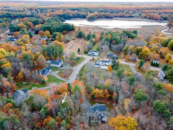 6 Clarks Hill Ln, Saco, ME 04072