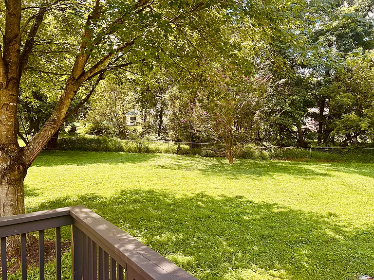 9549 Fingerboard Rd — Photo 13