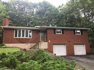 20 Holly Forest Rd, Mount Pocono, PA 18344