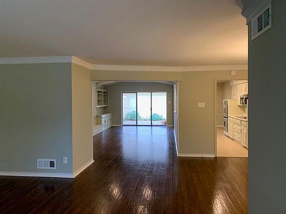 5th image of 3784 Weeburn Dr