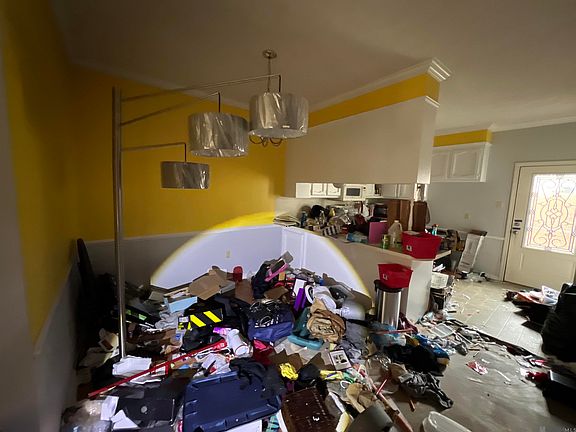 2nd image of 4198 Jefferson Woods Dr