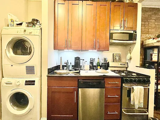 Rented by DALLAL | media 10