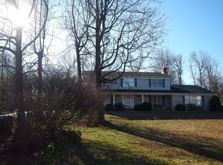 909 Sugar Pine Dr, Bear, DE 19701