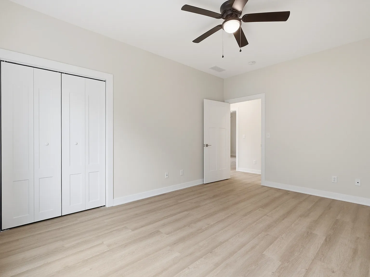 3 bed, 1478 sqft, $2,050 — Photo 4