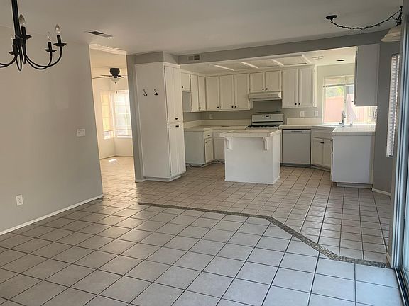 5th image of 1432 Oakcreek Ln