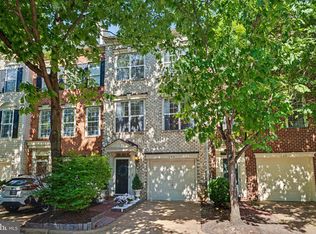 109 Martin Ln, Alexandria, VA 22304