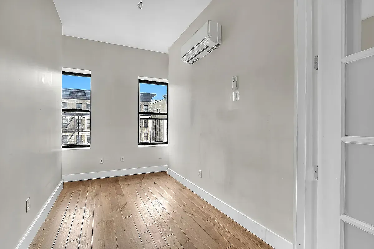 320 Street Nicholas's Avenue — Photo 4