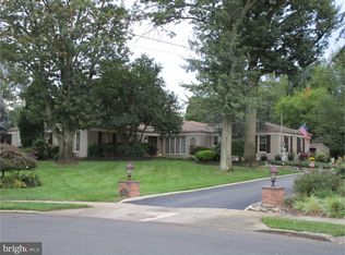 404 Cooper Ct, Cinnaminson, NJ 08077
