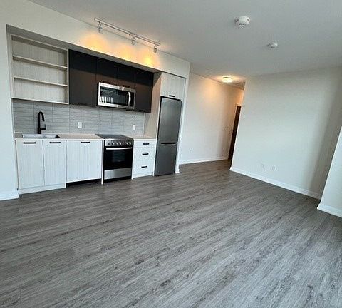 2nd image of 2300 Saint Clair Ave W #1007