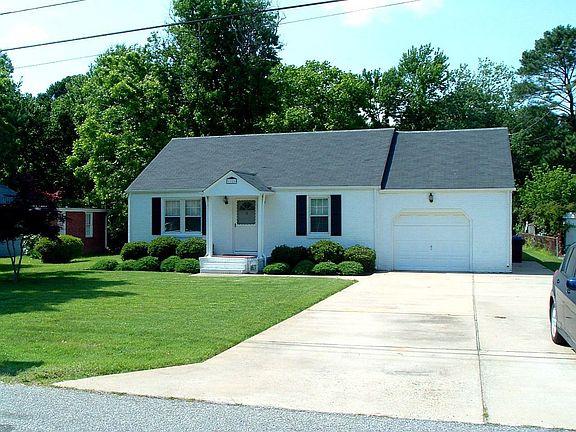 Large driveway picture taken May 27, 2011