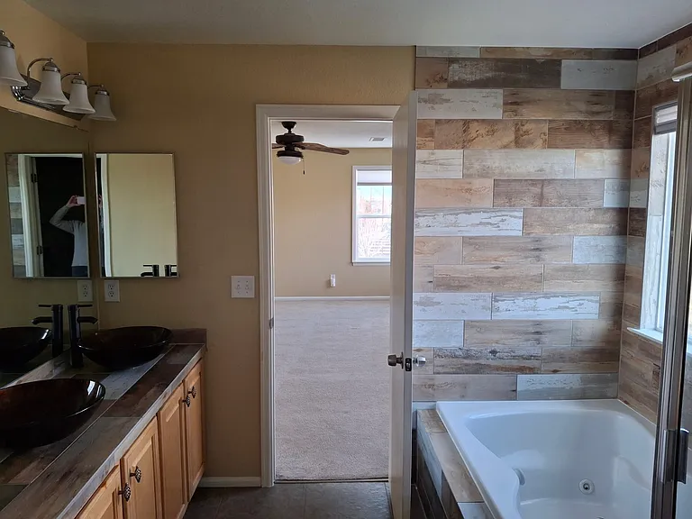 458 Bonanza Dr — Photo 11