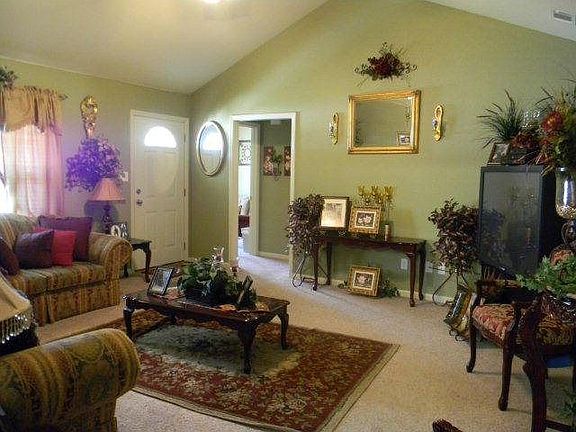 5th image of 1805 Chestnut Dr