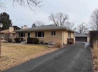 614 Cornelia St, Joliet, IL 60435