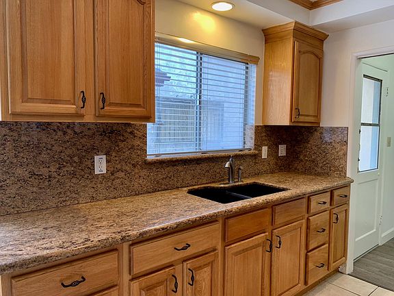 5th image of 4172 W 118th St APT A