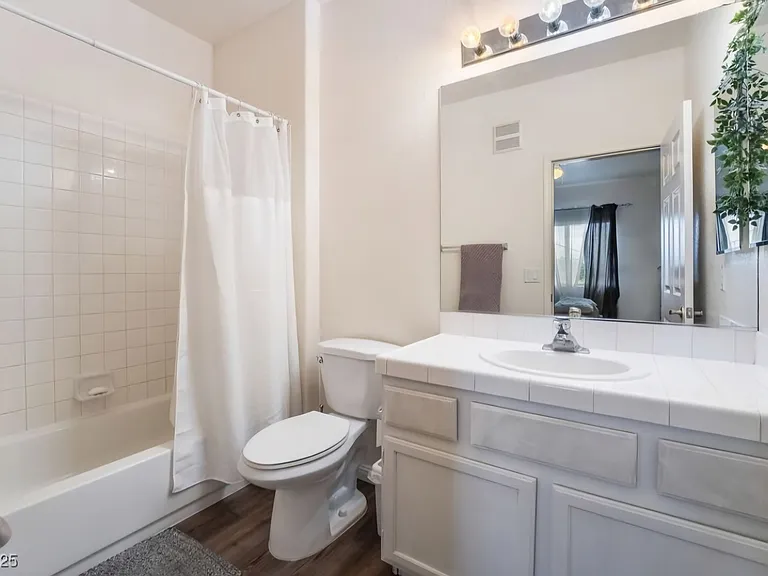 1051 E Cactus Ave — Photo 13