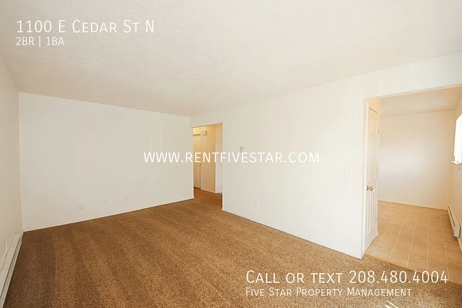 Upstairs Apartment in a Convenient Central Location! — Photo 2