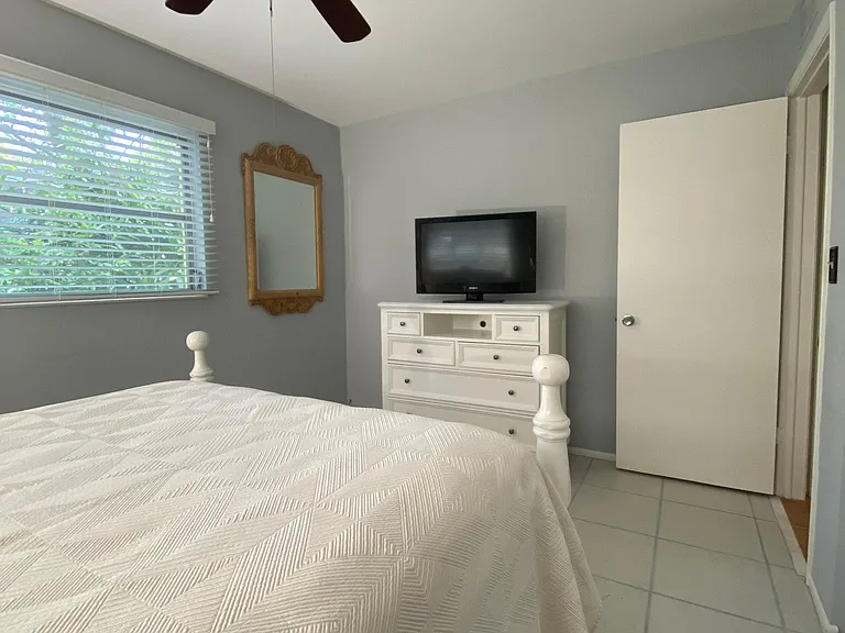 Queen Guest Bedroom