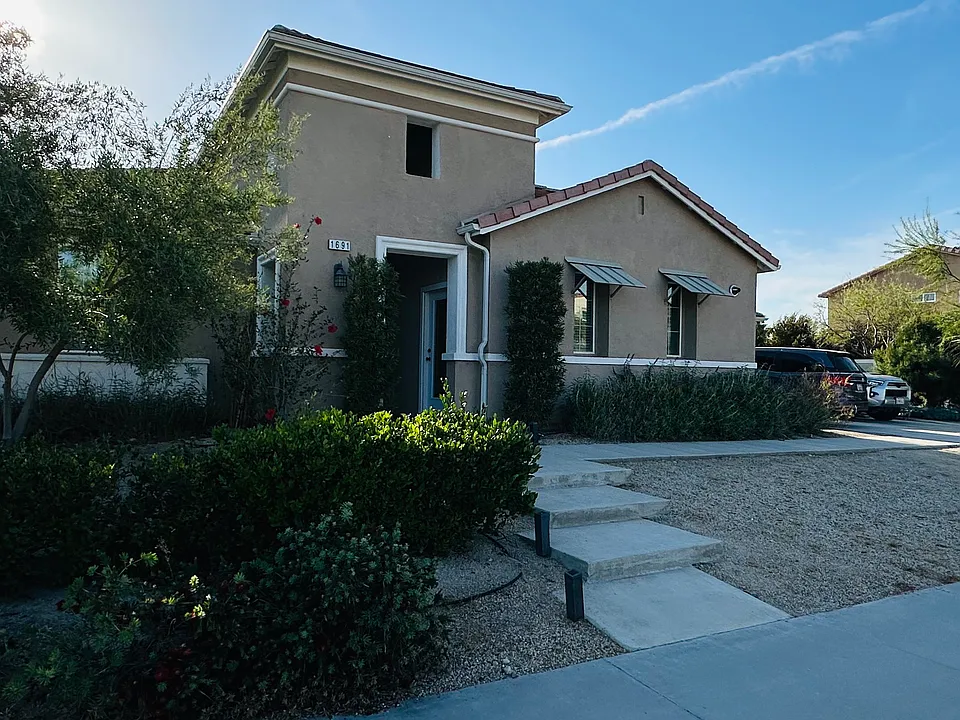 1691 Liv Ct
