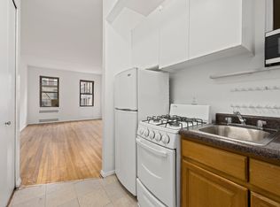 319 E 75th St #B5, New York, NY 10021