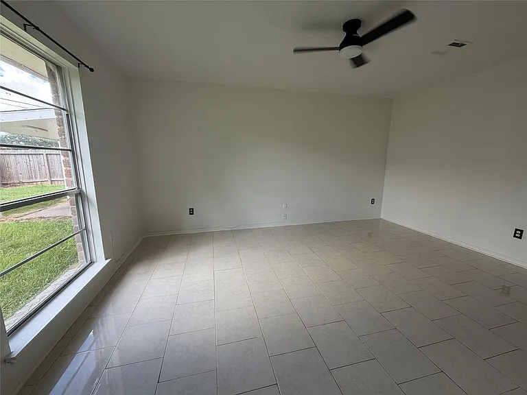 14407 Locke Ln — Photo 17